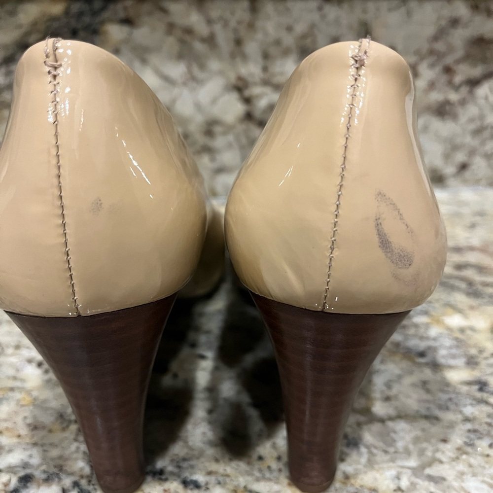 Tory Burch beige / natural wedges - size 8 - Picture 4 of 4